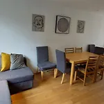 Nice 3 Bedroom House Wimbledon