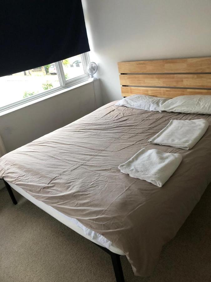 3 Bedroom House Wimbledon Londra