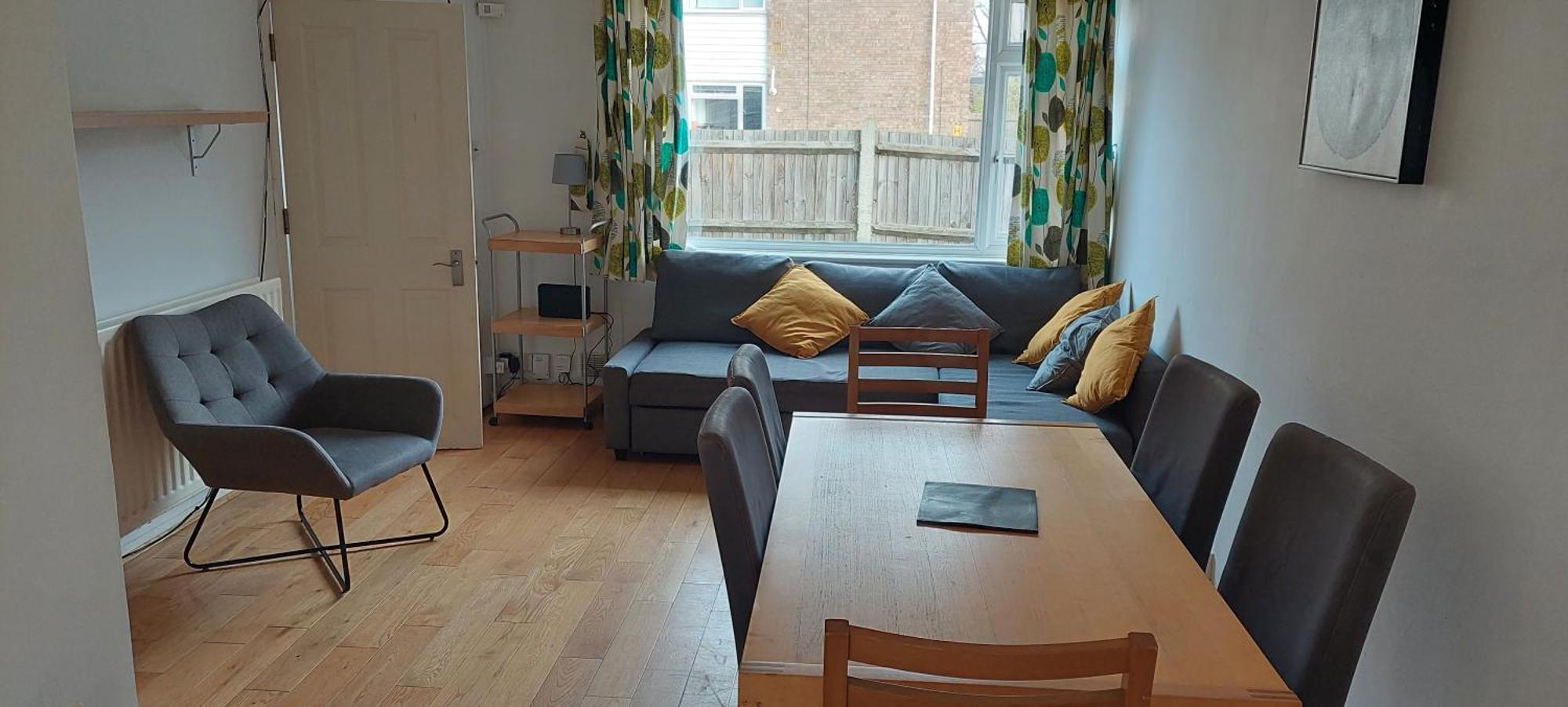 Casa vacanze 3 Bedroom House Wimbledon Londra