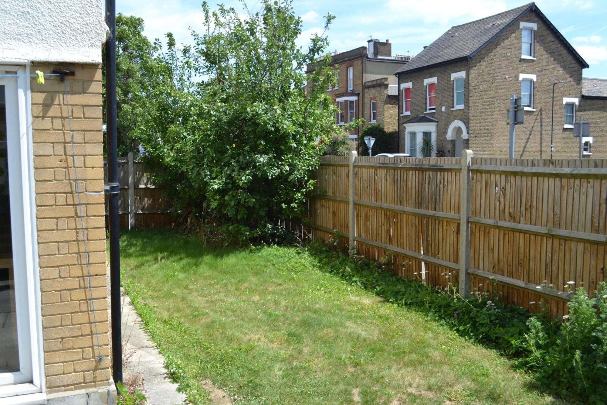 3 Bedroom House Wimbledon * Londra
